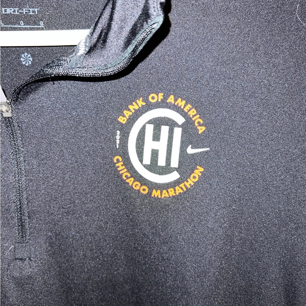 2021 Chicago Marathon Nike Black Quarter Zip - Picture 2 of 5